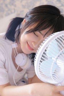 丰富漂亮的岳拇